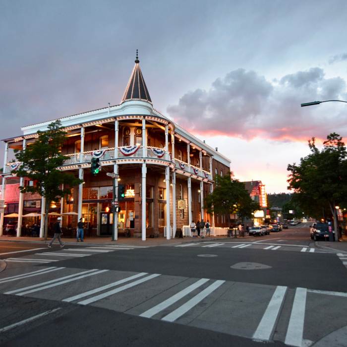downtown flagstaff at dusk