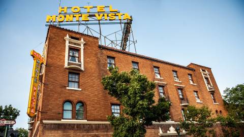 Monte Vista Cocktail Lounge